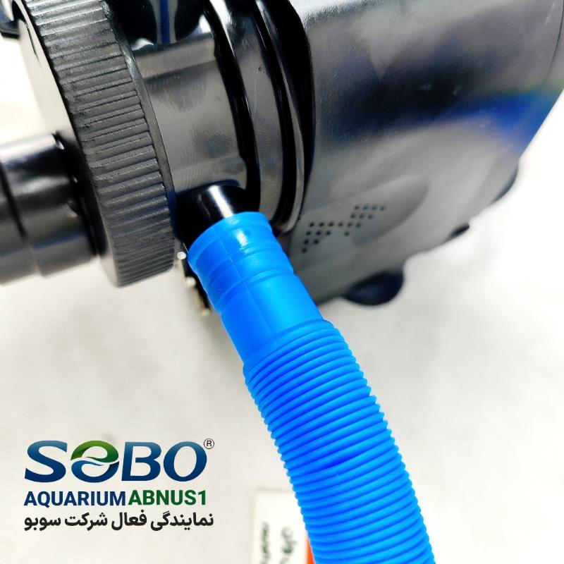 پمپ آب آکواریوم سوبو مدل WP-4880 با توان ۴۵ وات، ظرفیت ۳۰۰۰ لیتر در ساعت، مجهز به شفت سرامیکی و دیمر دستی تنظیم فشار. تصاویر شامل نمای کامل پمپ، خروجی آب، کلید تنظیم فشار، شفت سرامیکی و اطلاعات حک‌شده روی بدنه.