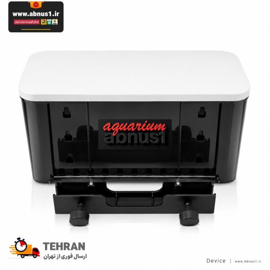 تصویر جعبه مدیا و فیلتر سطلی روآبی (Top Filter Box) برند معتبر سوبو مدل SOBO AQ-280F را مشاهده می‌کنید. این محصول با طراحی مدرن به رنگ سفید و مشکی، دارای بدنه‌ای مقاوم و اتصالات کامل جهت نصب روی لبه آکواریوم است. در تصاویر، ابعاد دقیق (۲۴ در ۱۰ در ۱۲ سانتی‌متر)، نمای داخلی محفظه قرارگیری مدیای بیولوژیک و ابر، و همچنین بست‌های نگهدارنده جهت پایداری کامل بر روی شیشه آکواریوم به وضوح نمایش داده شده است.